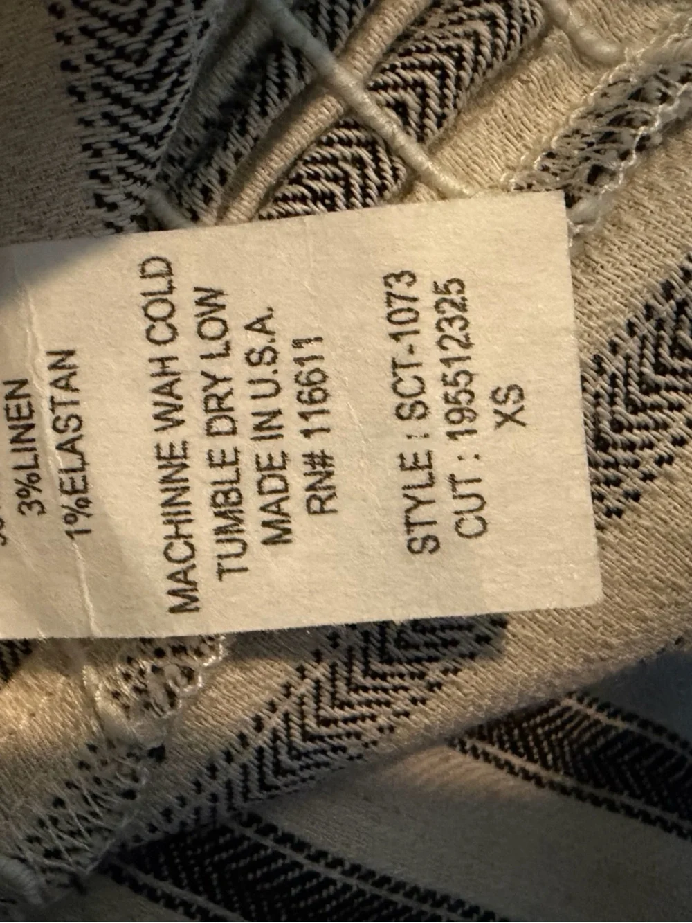 NWOT Self Contrast Striped Button-Front Crop Top - Black & Cream - XS - Picture 5 of 5